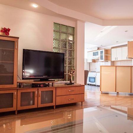 Apartment Emilija สโกเปีย ภายนอก รูปภาพ