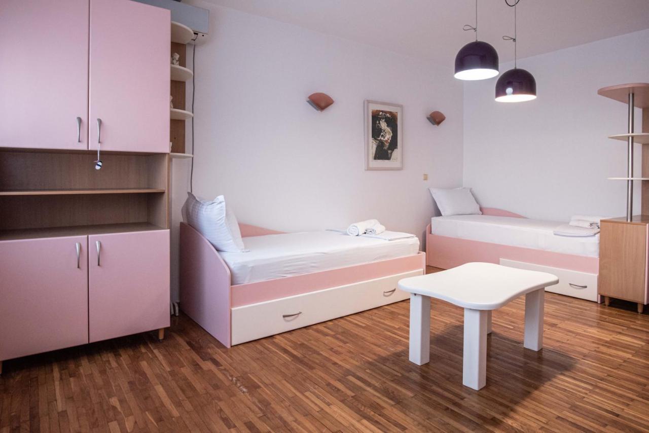 Apartment Emilija สโกเปีย ภายนอก รูปภาพ
