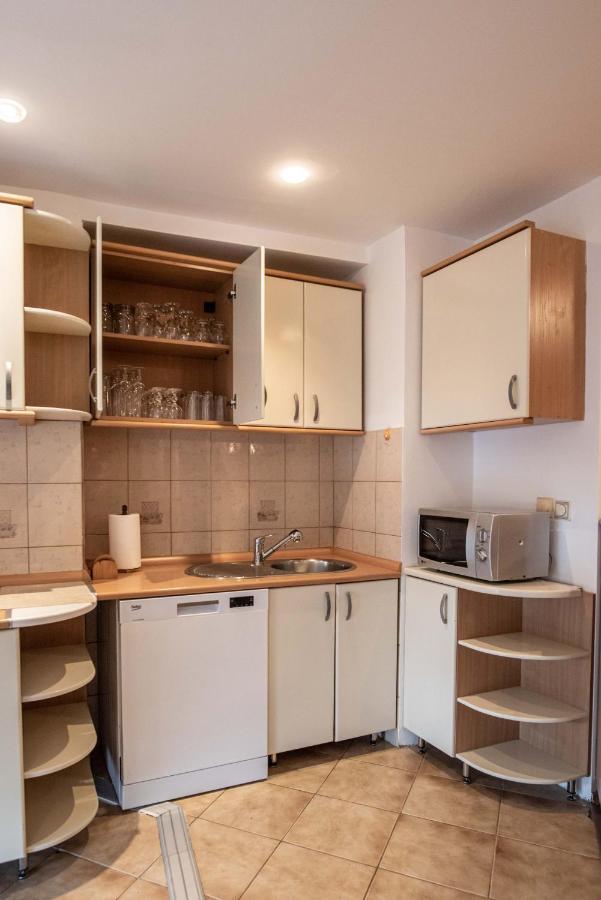 Apartment Emilija สโกเปีย ภายนอก รูปภาพ